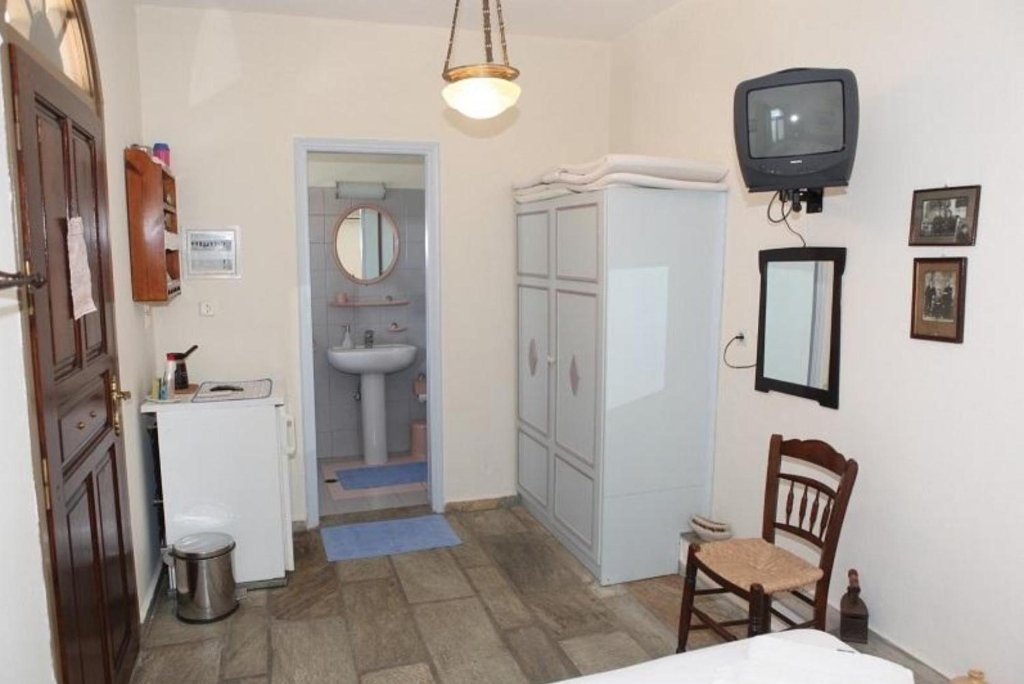 Pleoussa Studio And Apartments Скопелос Екстер'єр фото